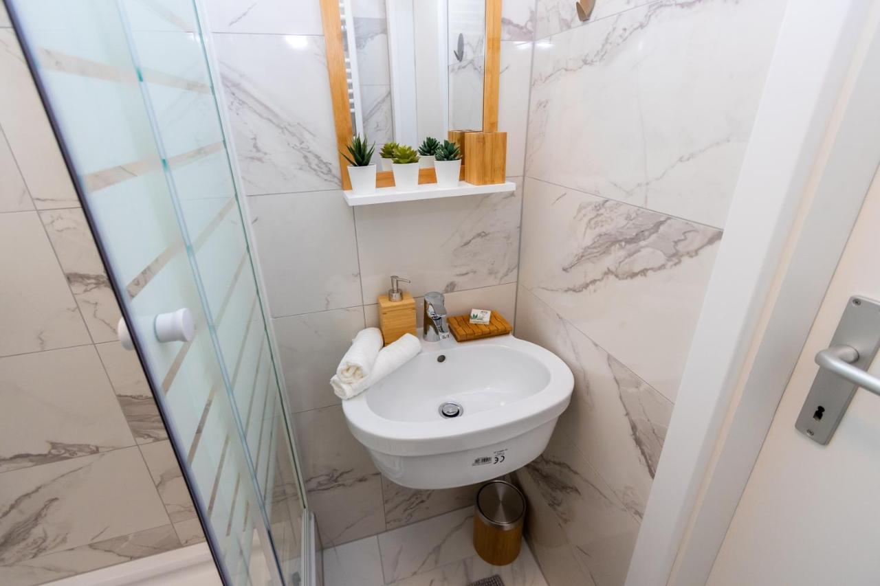 Radiant Premium Apartments - Fuenfhaus Виена Екстериор снимка