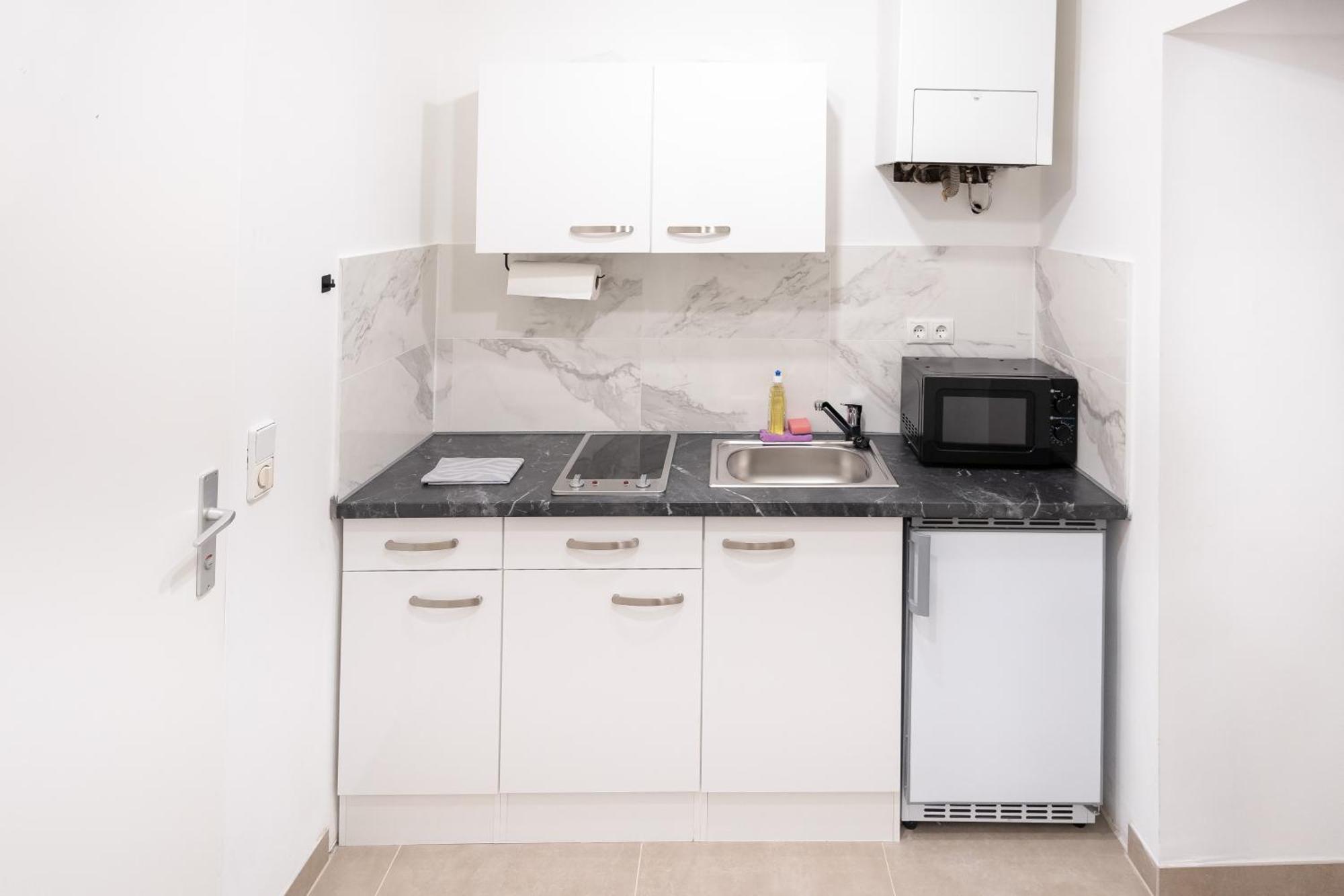 Radiant Premium Apartments - Fuenfhaus Виена Екстериор снимка